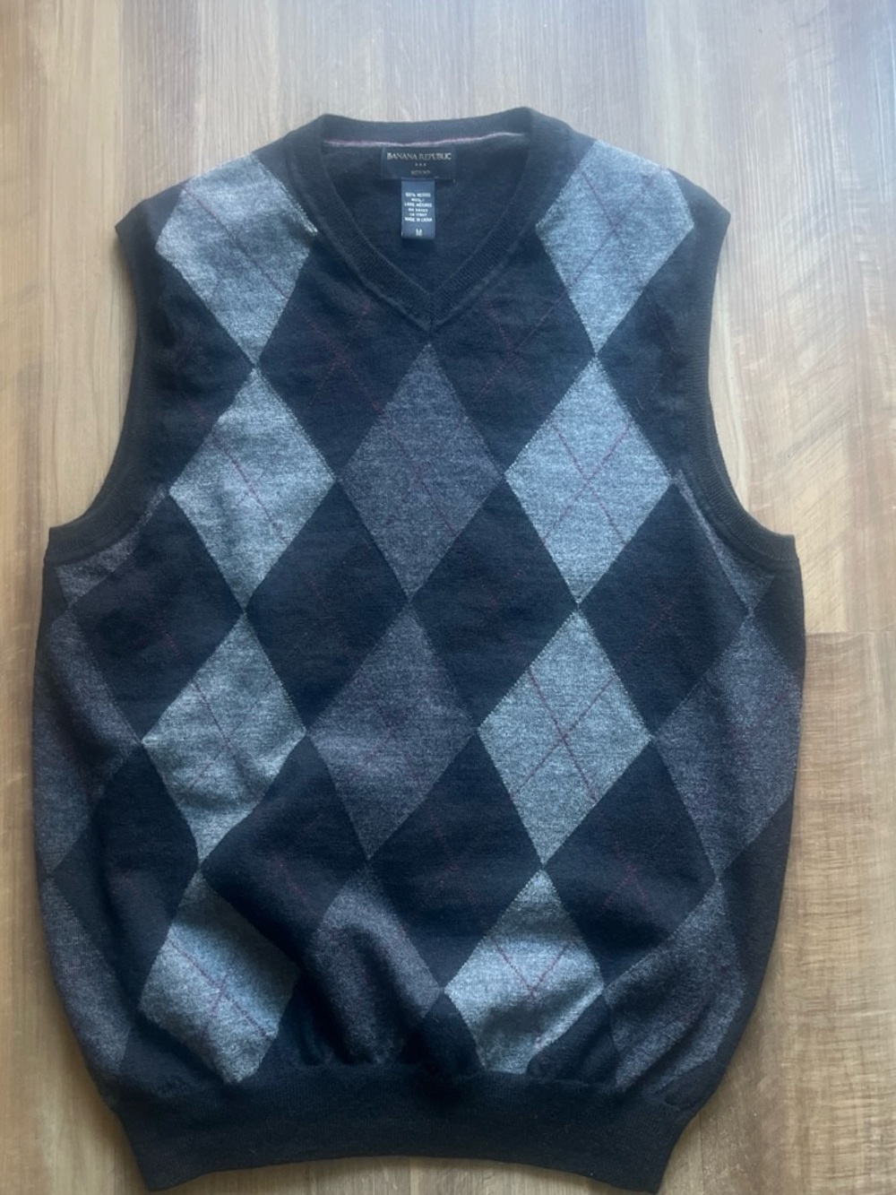 Banana Republic Black & Gray Argyle V-Neck Sweater Vest
